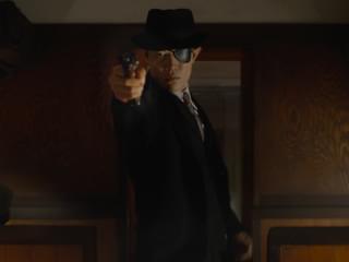 【本日公開】鈴木亮平、「リボルバー・リリー」に出演していた 眼帯姿の不気味な男役