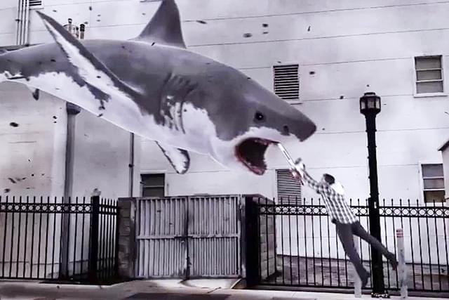 10周年記念版「シャークネード」を告知するためのものだった