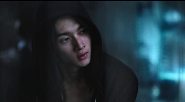 女性の全裸遺体が次々と発見される…