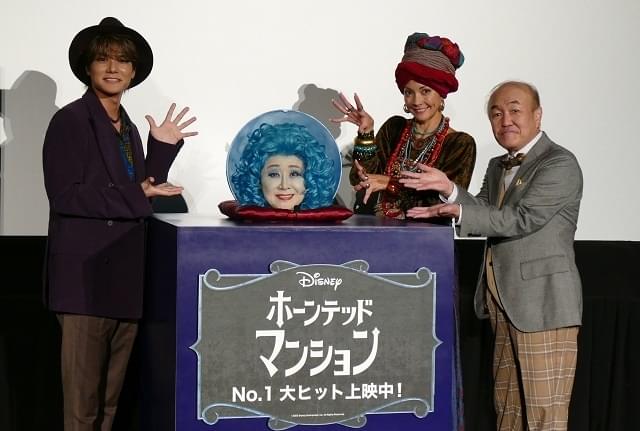 小林幸子、“顔面”のみで舞台挨拶！ 水晶玉の中にいるマダム・レオタを完コピ