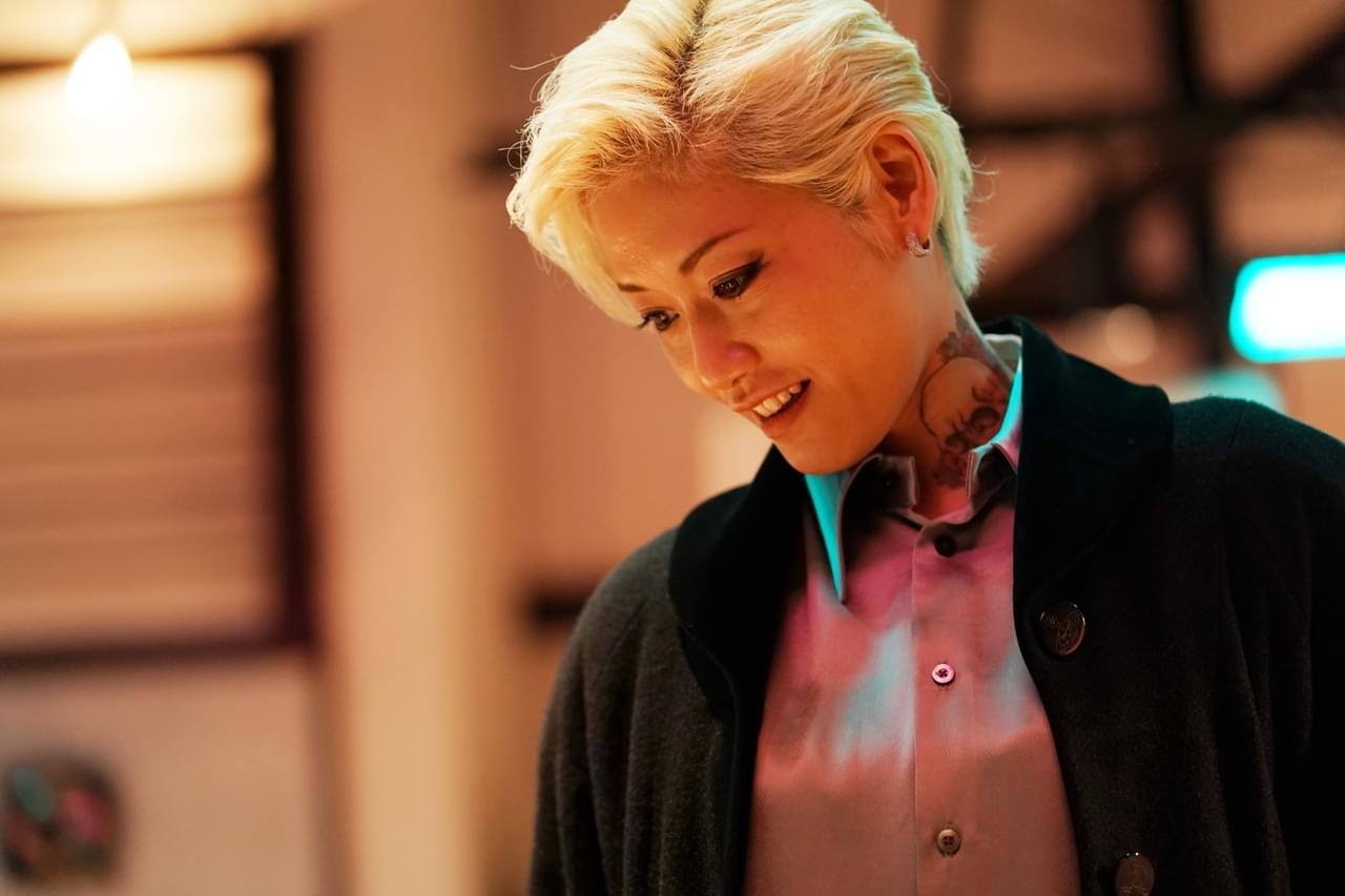 「バッド・ランズ」で映画デビュー！ 原田眞人監督自らオファーしたサリngROCKとは？