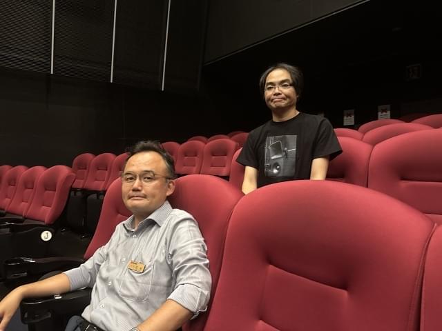 セイゲンさんとオーディオルームを作る、新文芸坐の花俟良王マネージャー（前）、映写技師長・梅原浩二さん