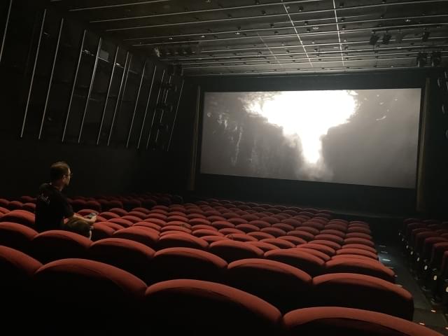 オーディオルーム新文芸坐で音の調整