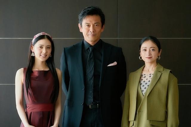 (左から)北香那、内野聖陽、安達祐実