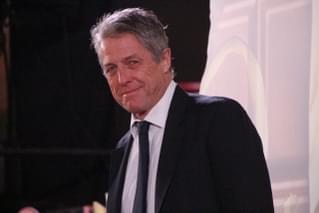 ティモシー・シャラメ、丁寧なファン対応で1200人を魅了 ヒュー・グラントと褒め合いも