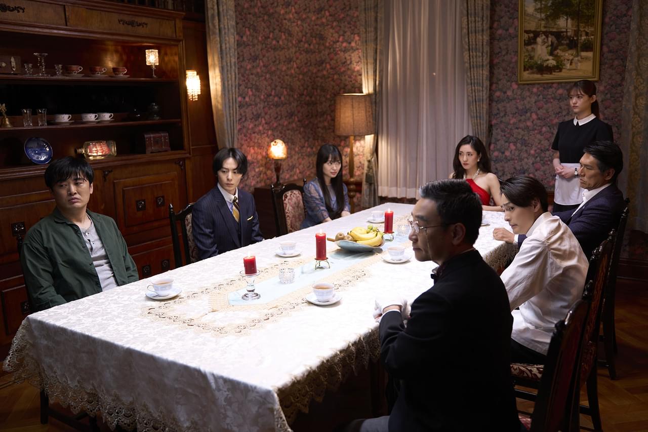 「マーダー★ミステリー 探偵・斑目瑞男の事件簿」が映画化！ 劇団ひとりら出演者＆場面写真公開
