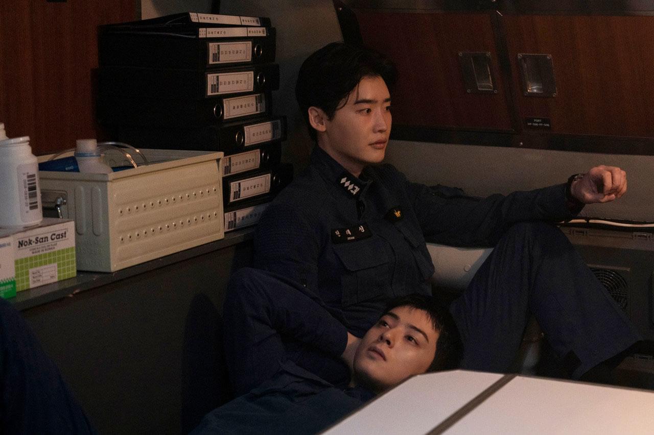 イ・ジョンソクがチャウヌに膝枕！ 「デシベル」“ネタバレ注意”の麗しすぎるカット披露