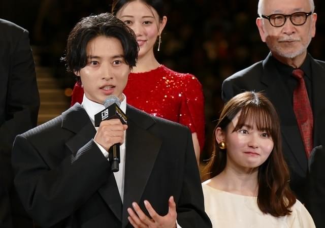 山崎賢人“不死身の杉元”役は「やれることは、全部やった」 山田杏奈はアシリパの変顔を自主練「スマホの中に変顔がいっぱい」