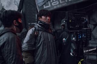 パク・ソジュンがイ・ビョンホンから受けた刺激とは？ 「コンクリート・ユートピア」インタビュー