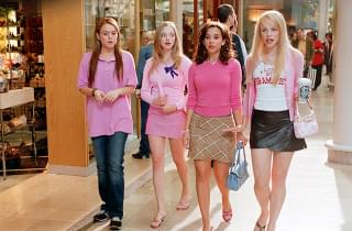 ミュージカル映画「ミーン・ガールズ」V2！ ジェイソン・ステイサムの養蜂家アクションも2位キープ【全米映画ランキング】