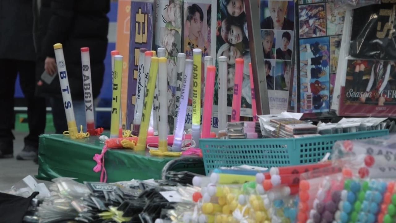 推しが性加害で逮捕された――韓国震撼のスキャンダルをファンが見つめたドキュメント「成功したオタク」3月30日公開