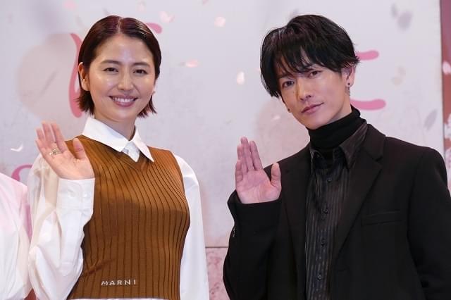 佐藤健＆長澤まさみ映画初共演「本当にすてきな人」「カッコ良すぎて、こっちが恥ずかしくなっちゃう」と褒め合い