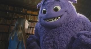 子どもにしか見えない謎の“もふもふ”！ ライアン・レイノルズ×「クワイエット・プレイス」監督の新作、邦題決定＆新予告完成