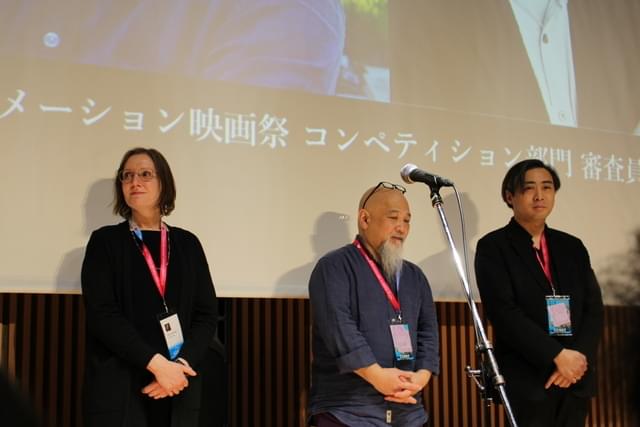 審査員長のノラ・トゥーミー監督、マイケル・フクシマ監督、齋藤優一郎氏