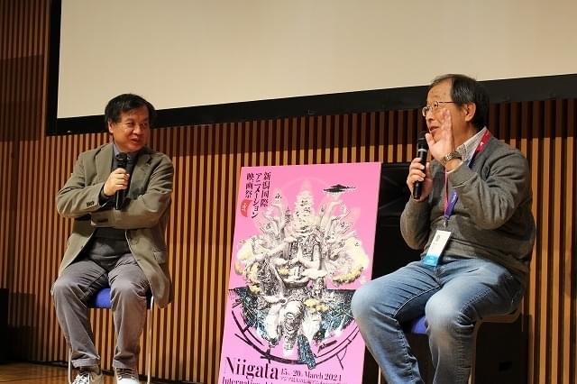 （左から）片渕須直監督と横田正夫氏（日本大学文理学部心理学科特任教授）