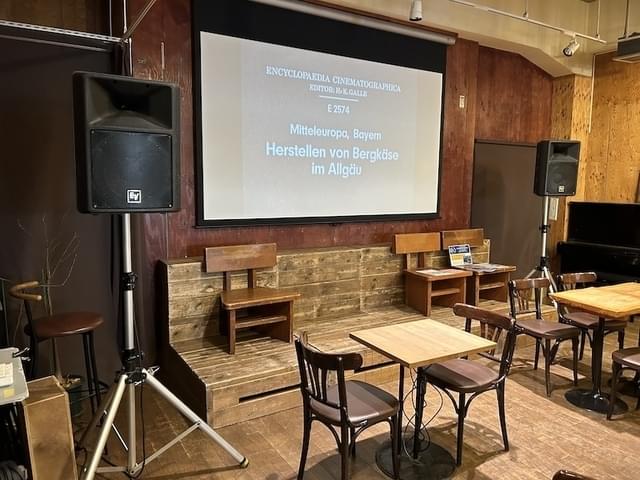 「Space&Cafeポレポレ坐」では、トークイベントや上映会なども行われている。