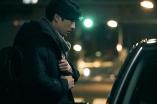 田中泯VS新田真剣佑の真剣勝負！ 対立する親子の緊迫した会話…「フクロウと呼ばれた男」本編映像