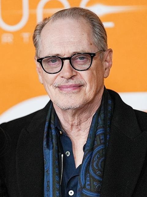 Netflix「ウェンズデー」シーズン2にスティーブ・ブシェーミが出演