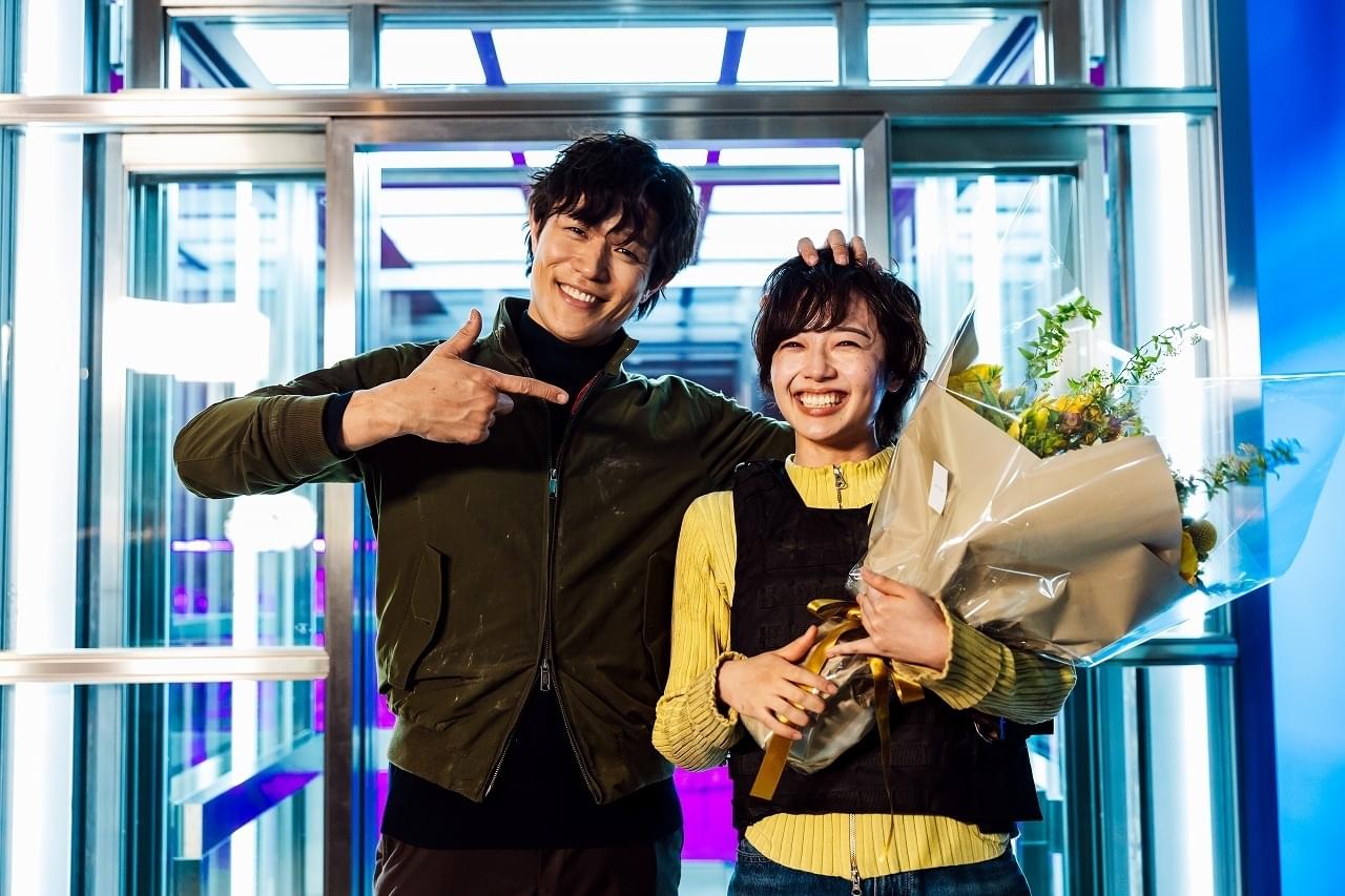 「シティーハンター」鈴木亮平＆森田望智の対談特別映像 今だから話せる裏話＆笑顔あふれるオフショットも
