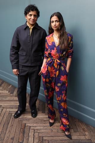 「ザ・ウォッチャーズ」シャマラン監督、影響を受けたのは宮﨑駿監督「とても神聖」【父とイベント共演】