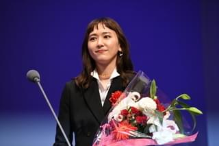 第33回日本映画批評家大賞発表！ 助演女優賞の新垣結衣「映画賞で助演女優賞をいただくのは人生初めてです」