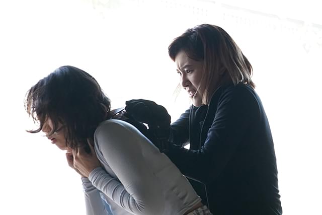 村上佳菜子が初犯人役で「イップス」に出演 犯行シーン＆氷上演技をとらえた場面写真公開