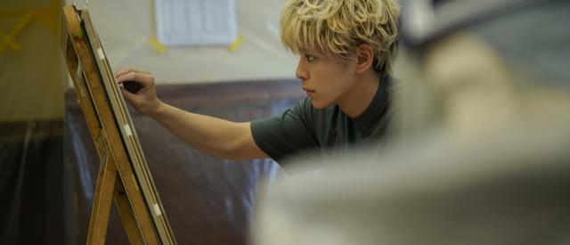 眞栄田が実際に描いた絵画も公開