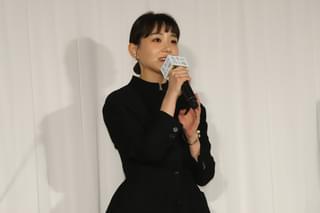 奈緒「わたしは大丈夫」 インティマシー・コーディネーター問題で監督＆プロデューサーが初日挨拶で謝罪