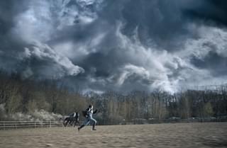 人も家も街も溶ける…致死率100％の高濃度酸性雨サバイバルスリラー「ACIDE アシッド」8月30日公開