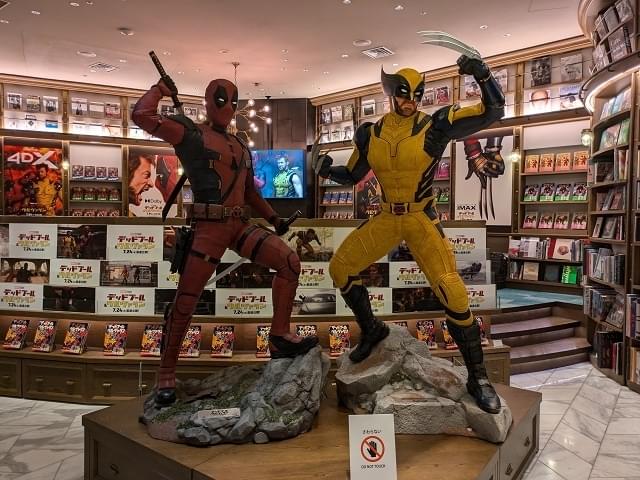 【徹底レポート】渋谷で開催中の「デッドプール＆ウルヴァリン」コラボカフェが、俺ちゃん的に激アツだったよ？