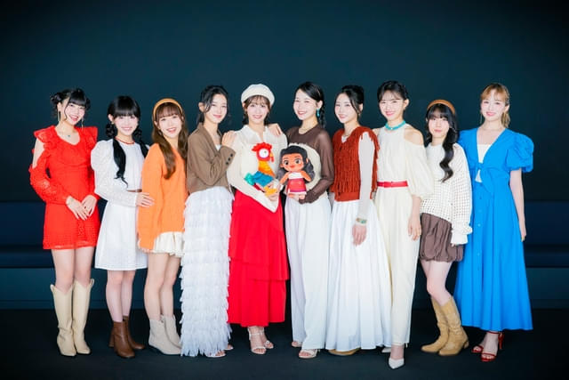 (左から)RINON、SHIZUKU、KEIKO、MIU、RAN、MOMONA、KOKONA、KOKORO、AYANE、SUZU