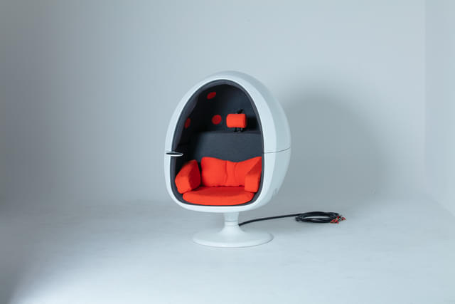 「VRS-1」(一人がけサラウンド)