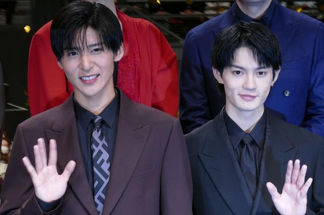 (左から)目黒蓮、佐野勇斗