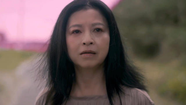 石田えりが監督・脚本・編集・主演をつとめる