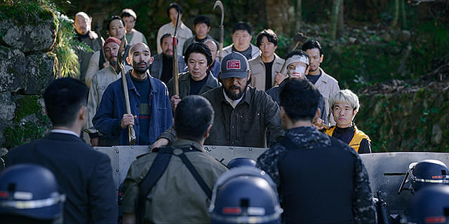 警察VS.後藤家、狂乱バトルが始まる…