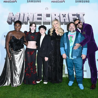 ジェイソン・モモア「日本の友達全員を乗せて“マイクラワールド”をぶっ飛ばしたい！」 映画「マインクラフト」ワールドプレミア開催