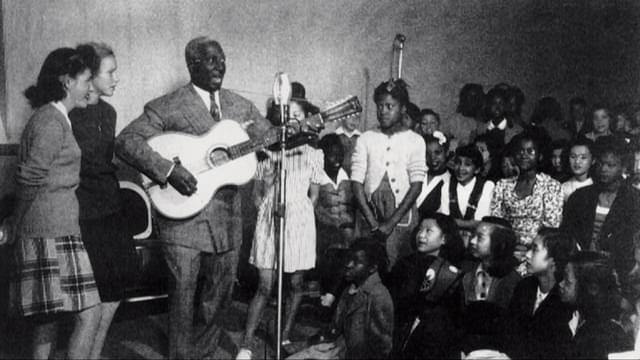 児童用のレコードを出して子どもたちの人気者となった