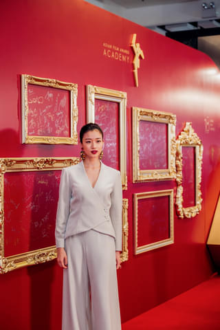 河合優実、アジア全域版アカデミー賞で振り返った“怒涛の1年” 今の時代に“俳優として生きる”意味も語る