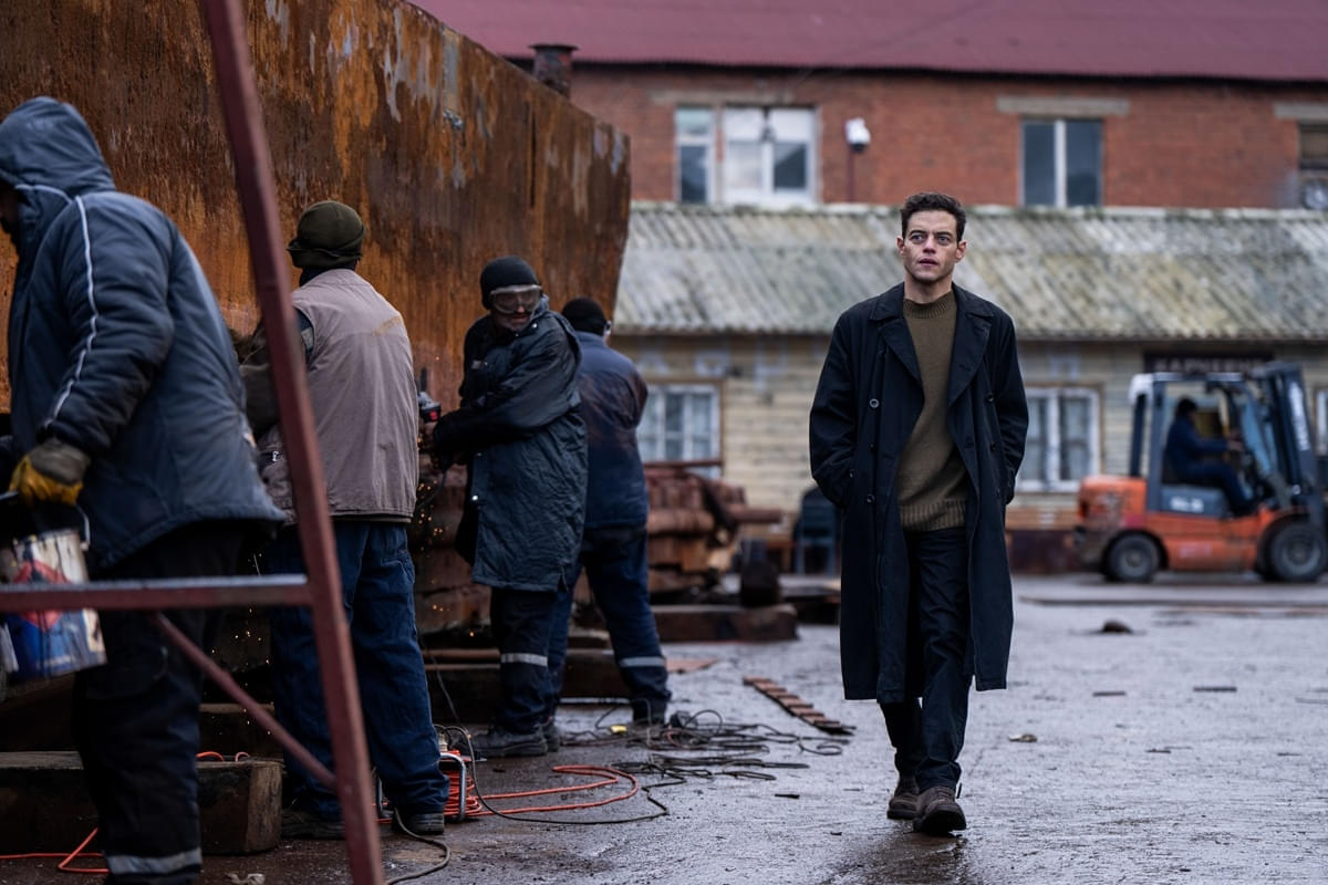 誰もが知る観光名所をあえて登場させない理由は？ 既視感のないスパイ映画を目指した「アマチュア」のこだわり