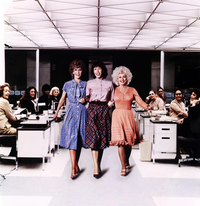 「9時から5時まで」