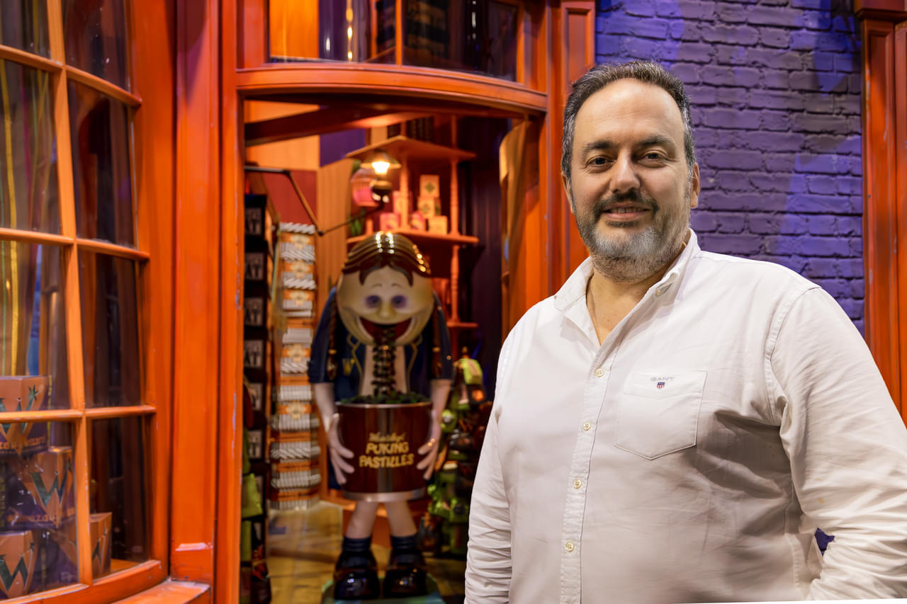 【公開20周年記念】「ハリー・ポッターと炎のゴブレット」小道具制作の裏話 ゴブレットの材木探しに1カ月かかっていた