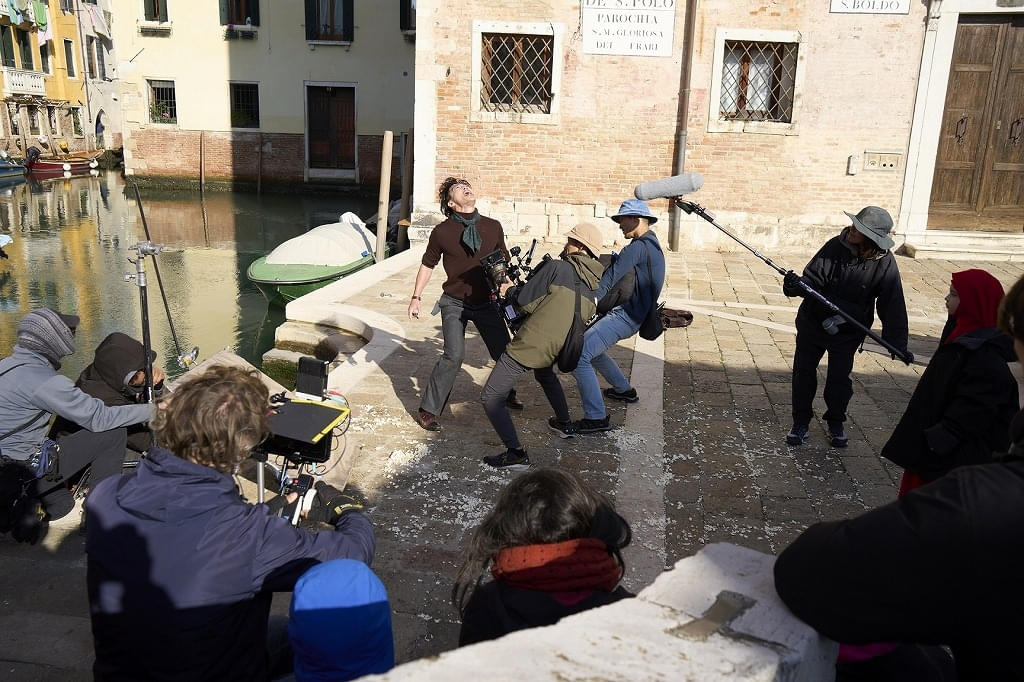 大東駿介が原作ファン待望の名シーンに挑む！「岸辺露伴は動かない 懺悔室」命を賭けたポップコーンバトルを捉えたメイキング写真