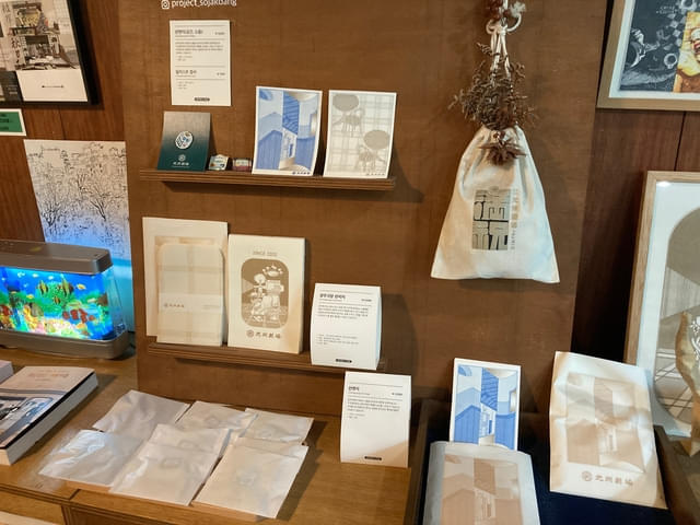 劇場オリジナルグッズも販売