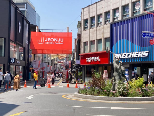 鑑賞も散策も充実の映画祭でした