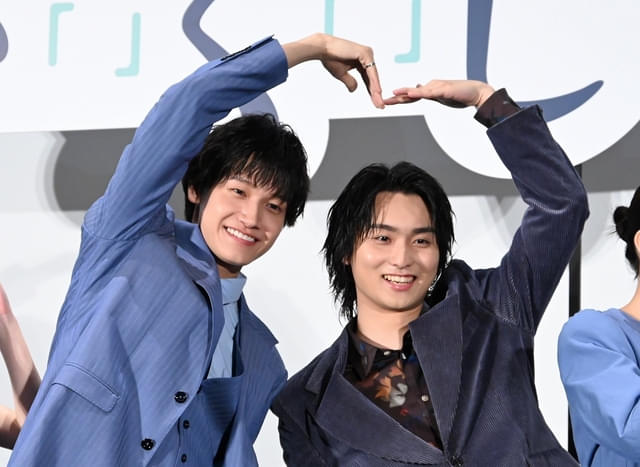 （左から）佐野晶哉、奥平大兼