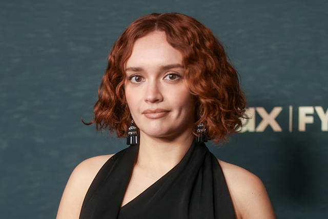 クロエ・オクノ監督のバンパイア映画、マイカ・モンロー代役にオリビア・クック