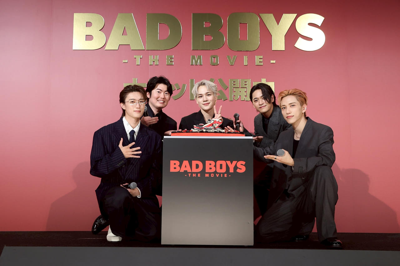 JO1・豆原一成、初主演映画「BADBOYS 」初日にトレーニング愛を語る&サプライズバースデーに感激