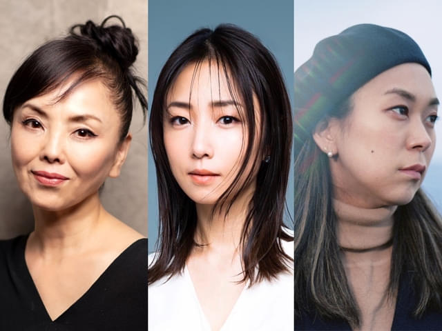 写真左より、松田美由紀、MEGUMI、佐渡恵理