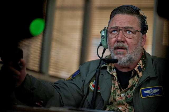 無人戦闘機の操縦士を演じるラッセル・クロウ