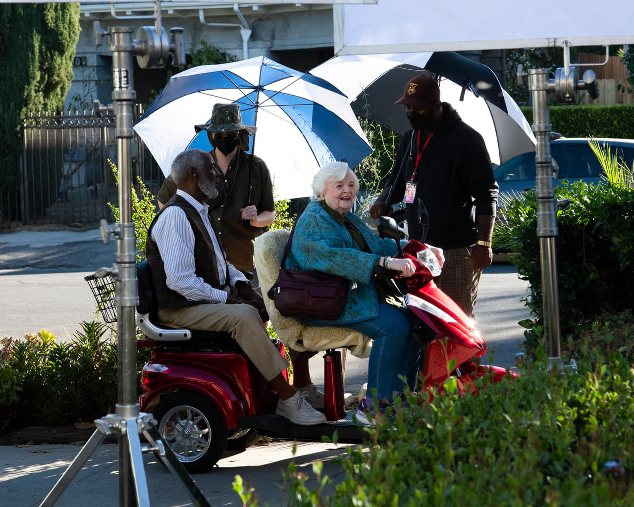 93歳、まさかの大冒険が始まる 「テルマがゆく！」ジューン・スキッブのキュートなメイキング写真＆メッセージ公開